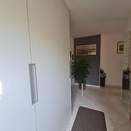 Stanovanje V Mirni Zeleni Okolici Koper